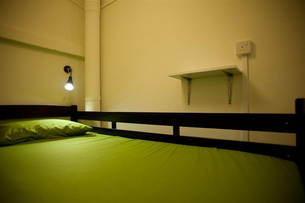 Gap Year Hostel Singapore Bagian luar foto
