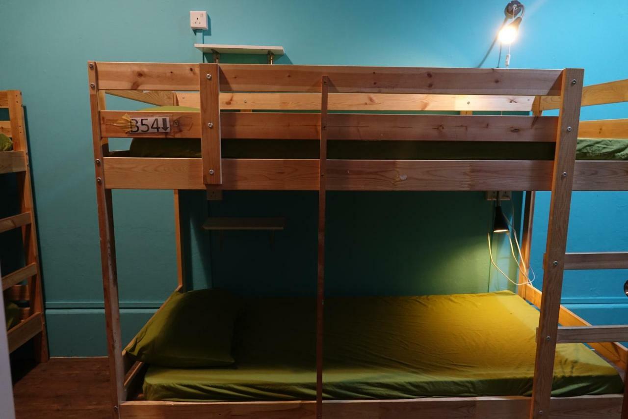 Gap Year Hostel Singapore Bagian luar foto