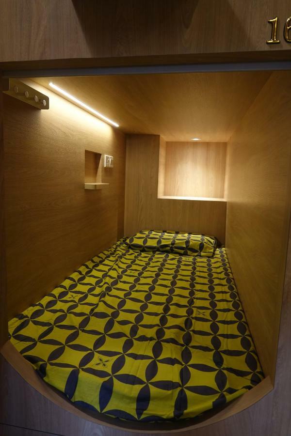 Gap Year Hostel Singapore Bagian luar foto